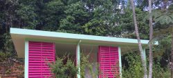 Une maison de la réserve haute en couleur !